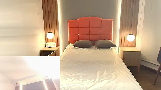 LiaMonroee  online show from February 25, 12:15 pm