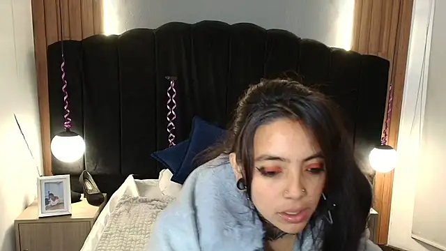 LiaMonroee  online show from April 7, 11:54 am