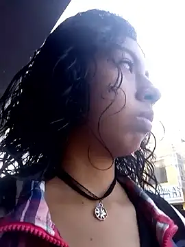 Snapshot of Syndel23 chatting on April 19, 1:21 pm Syndel23 online show from April 19, 1:21 pm
