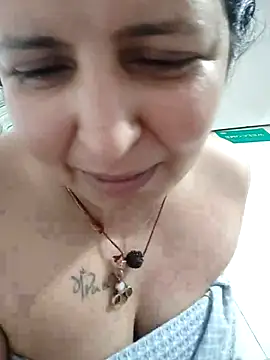 Snapshot of Jann_Riya333 chatting on October 13, 3:28 am Jann Riya333 online show from October 13, 3:28 am