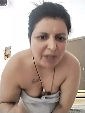 Snapshot of Jann_Riya333 chatting on June 18, 11:03 am Jann Riya333 online show from June 18, 11:03 am