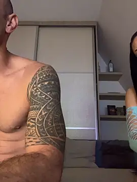 Snapshot of Enriko_Aisah2025 chatting on October 1, 9:10 pm Enriko Aisah2025 online show from October 1, 9:10 pm