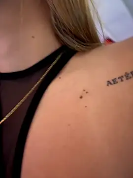 Snapshot of AngelBlushXXX chatting on February 16, 10:39 pm AngelBlushXXX online show from February 16, 10:39 pm