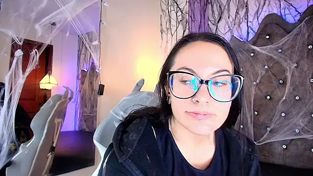 Zami Escobar of online show from October 30, 5:46 pm