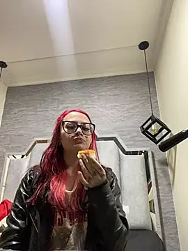 Zami Escobar of online show from February 18, 6:26 pm