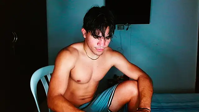 Snapshot of babysebasxxx chatting on October 15, 3:39 am babysebasxxx online show from October 15, 3:39 am