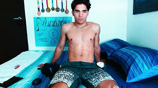 Snapshot of babysebasxxx chatting on November 22, 4:50 pm babysebasxxx online show from November 22, 4:50 pm