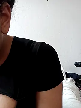 deniiisss online show from October 23, 9:24 pm