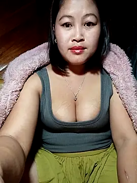 maycuc123 online show from December 15, 1:26 pm