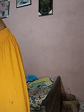 Snapshot of emali_baba chatting on July 22, 4:26 am emali baba online show from July 22, 4:26 am