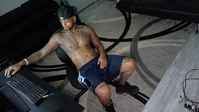 SLANGONDEMHOES online show from September 11, 2:50 pm