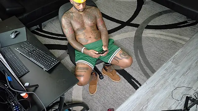 SLANGONDEMHOES online show from September 21, 4:41 pm