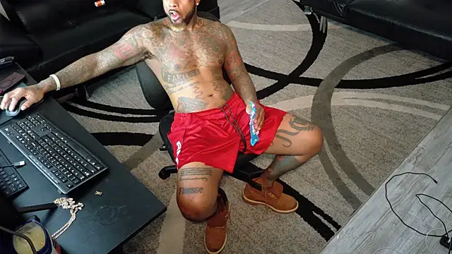 SLANGONDEMHOES online show from September 23, 8:01 pm