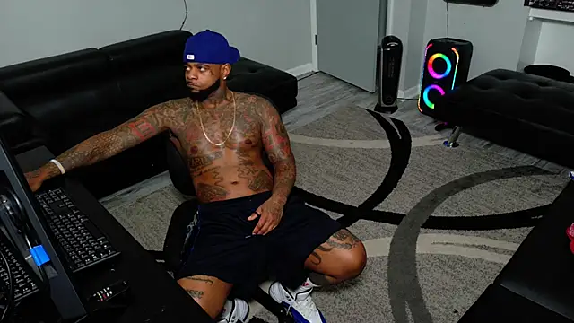 SLANGONDEMHOES online show from February 8, 4:21 pm