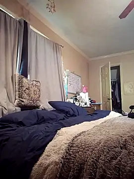 mresquared online show from April 8, 9:04 pm