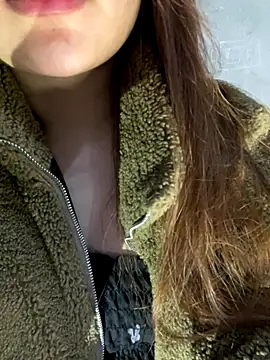 Hinne07 online show from November 4, 3:55 pm