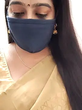 Snapshot of saritha29 chatting on April 27, 9:51 am saritha29 online show from April 27, 9:51 am