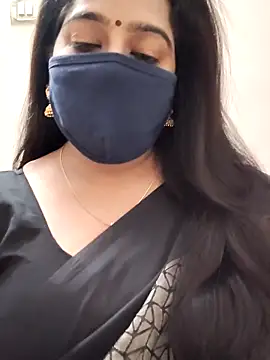 Snapshot of saritha29 chatting on June 6, 9:58 am saritha29 online show from June 6, 9:58 am