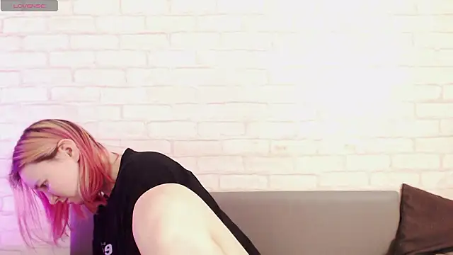 Ericha Stone online show from February 3, 6:40 am