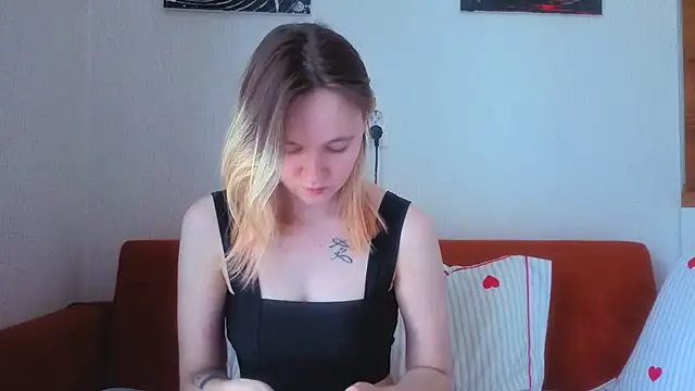 Snapshot of Ericha_Stone chatting on July 15, 7:35 am Ericha Stone online show from July 15, 7:35 am