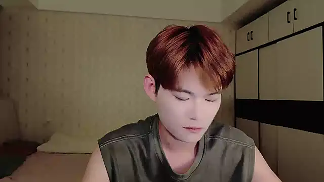 Dancer03 online show from October 4, 2:37 pm