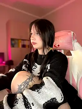 YourLittleDevil online show from October 19, 5:30 am