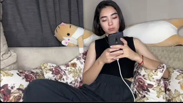 TAG MIGGI online show from October 11, 6:06 pm