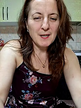 Fluturas2 online show from November 18, 10:14 pm