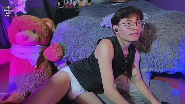 Lunarie  online show from March 7, 2:19 am