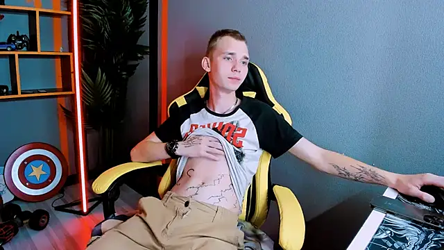 Snapshot of TimBlaks chatting on September 14, 8:52 pm TimBlaks online show from September 14, 8:52 pm