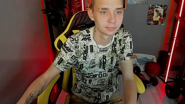 Snapshot of TimBlaks chatting on September 22, 9:06 pm TimBlaks online show from September 22, 9:06 pm