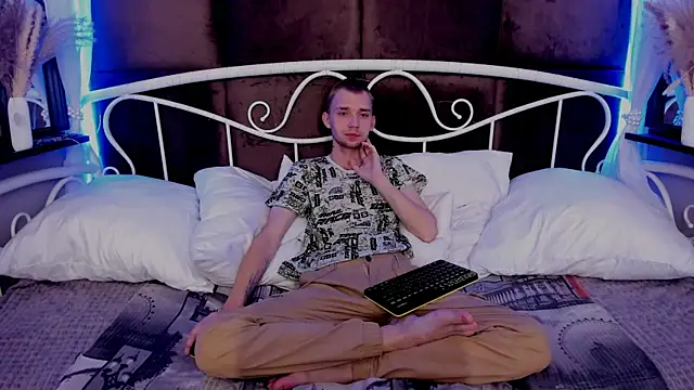 Snapshot of TimBlaks chatting on September 29, 11:20 pm TimBlaks online show from September 29, 11:20 pm