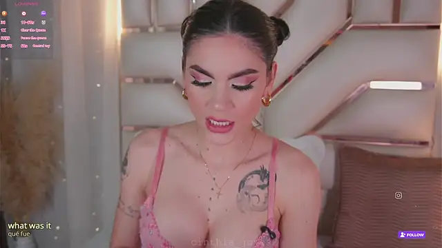 Snapshot of cinthia_jones2 chatting on February 10, 5:00 am cinthia jones2 online show from February 10, 5:00 am