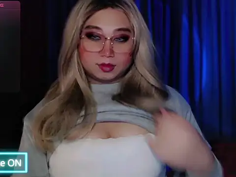 Snapshot of Degeneresqueen chatting on June 11, 10:30 pm Degeneresqueen online show from June 11, 10:30 pm