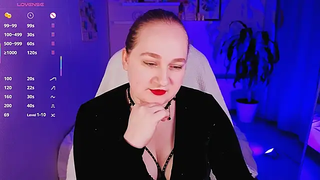 Kitty Rest  online show from November 30, 4:11 pm