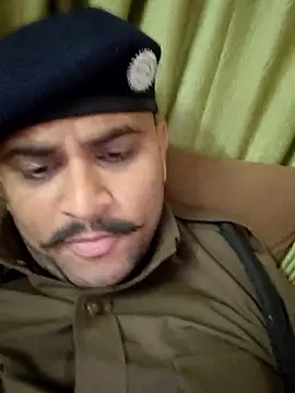 Frvgggghh online show from January 8, 9:39 pm