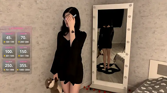 FakeLamb online show from February 2, 9:13 pm