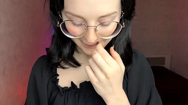 FakeLamb online show from March 3, 9:10 pm