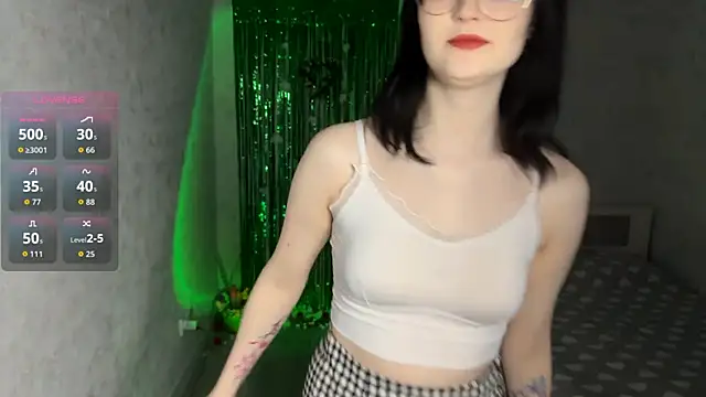 FakeLamb online show from April 3, 9:13 pm