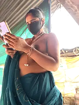 Snapshot of Hansini_Gowda chatting on February 13, 10:00 am Hansini Gowda online show from February 13, 10:00 am