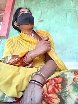 Snapshot of Hansini_Gowda chatting on February 15, 8:24 am Hansini Gowda online show from February 15, 8:24 am