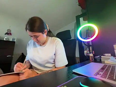 Snapshot of Prill940 chatting on February 1, 8:13 am Prill940 online show from February 1, 8:13 am