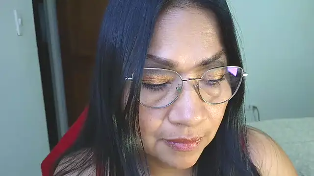 Snapshot of LissafeetHott chatting on February 13, 11:23 pm LissafeetHott online show from February 13, 11:23 pm