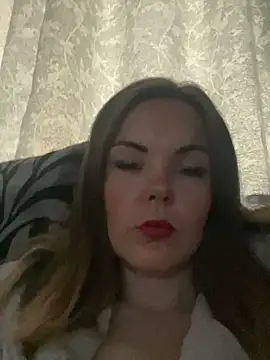 Snapshot of SexyLoLoUK chatting on September 19, 7:10 am SexyLoLoUK online show from September 19, 7:10 am