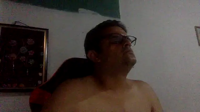 Snapshot of Katracho6969 chatting on April 25, 3:31 am Katracho6969 online show from April 25, 3:31 am
