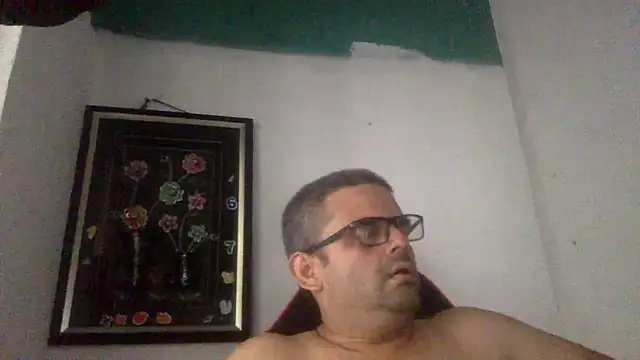 Snapshot of Katracho6969 chatting on May 26, 7:32 pm Katracho6969 online show from May 26, 7:32 pm