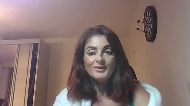 Snapshot of IrishmilfAnna chatting on September 9, 7:46 pm IrishmilfAnna online show from September 9, 7:46 pm