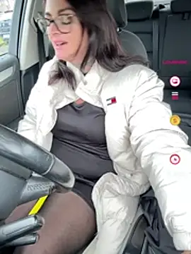 IrishmilfAnna online show from May 3, 10:54 am