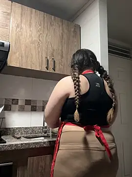 Snapshot of PortuPAWG chatting on January 7, 12:02 am PortuPAWG online show from January 7, 12:02 am