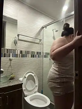 Snapshot of PortuPAWG chatting on January 15, 1:32 am PortuPAWG online show from January 15, 1:32 am